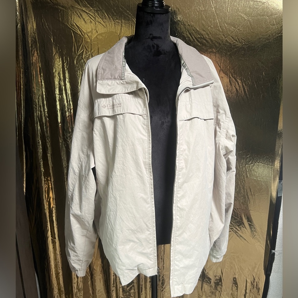 Columbia Sportswear Khaki color jacket Size Xl Mens, utility, breathable